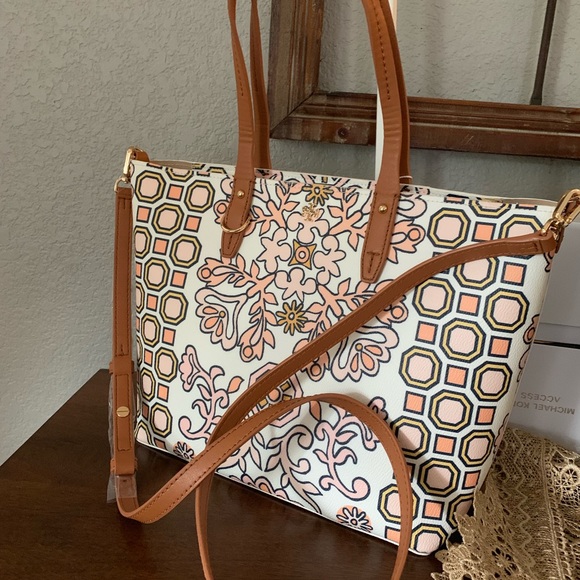 Tory Burch Handbags - Beautiful Tory butch bag ♥️